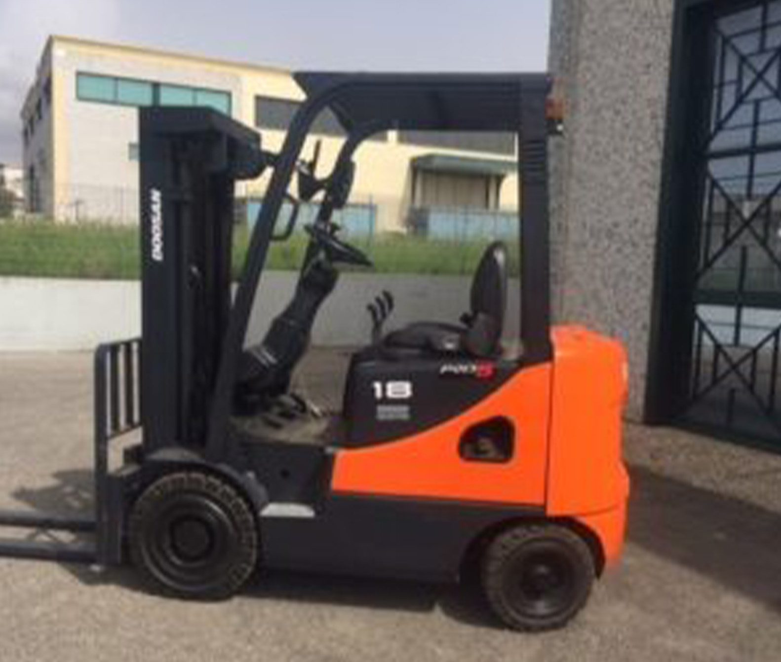 electric diesel and petrol forklifts