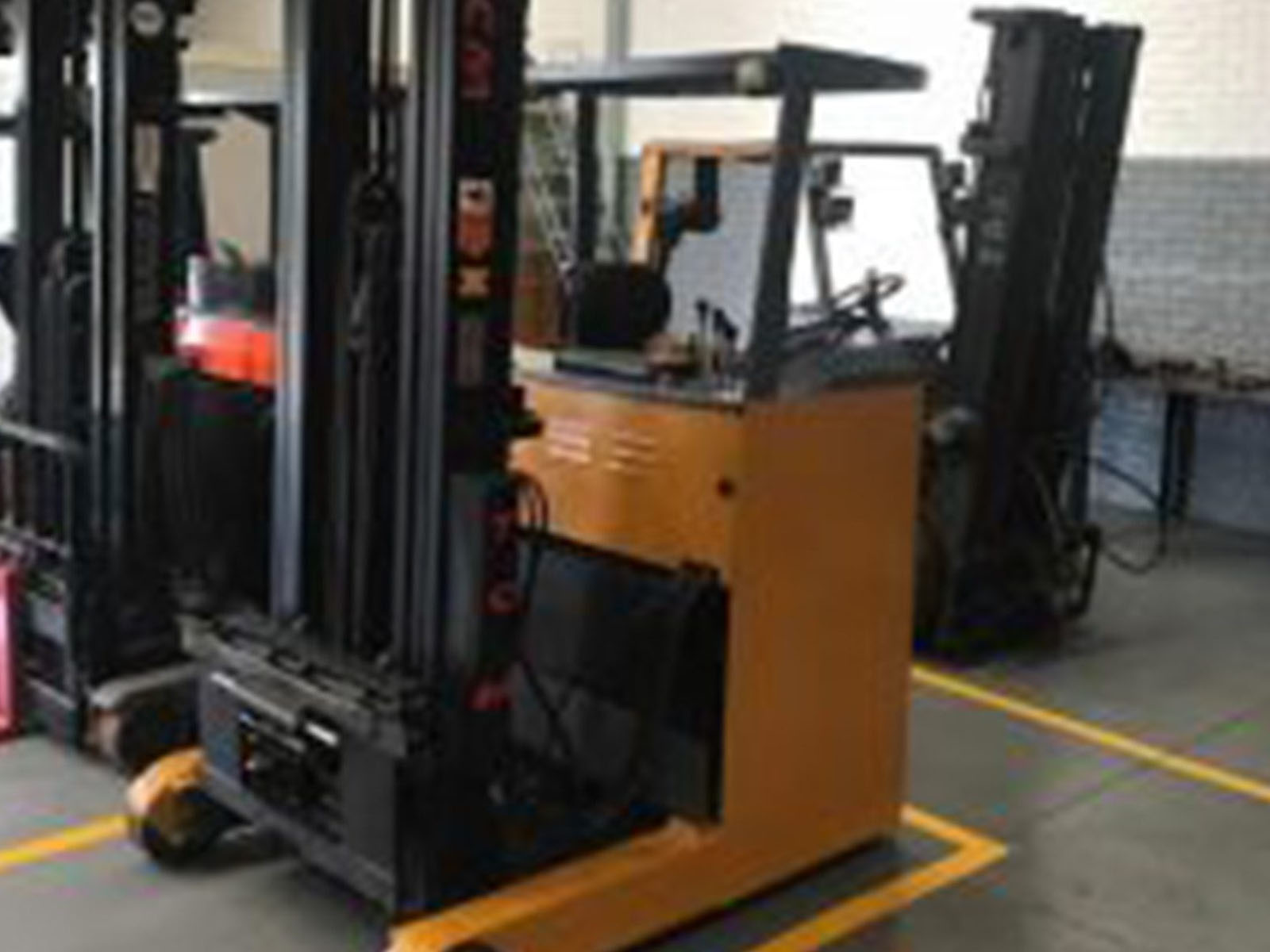 electric diesel and petrol forklifts